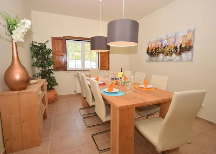 Villa Luxurious In Caldas Da Rainha With Swimming Pool