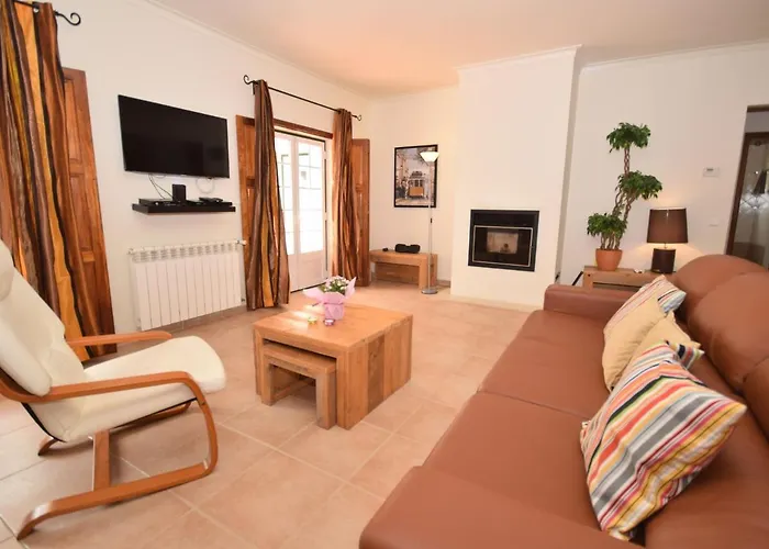 Luxurious In Caldas Da Rainha With Swimming Pool Villa